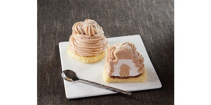 Uchi Cafe Specialite 栗ごこちモンブラン(マロンチョコ仕立て)【ローソン】