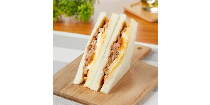 テリヤキチキンとたまごのサンド【ファミリーマート】