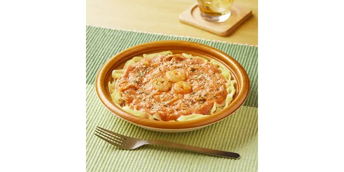 生パスタ 海老のトマトクリーム