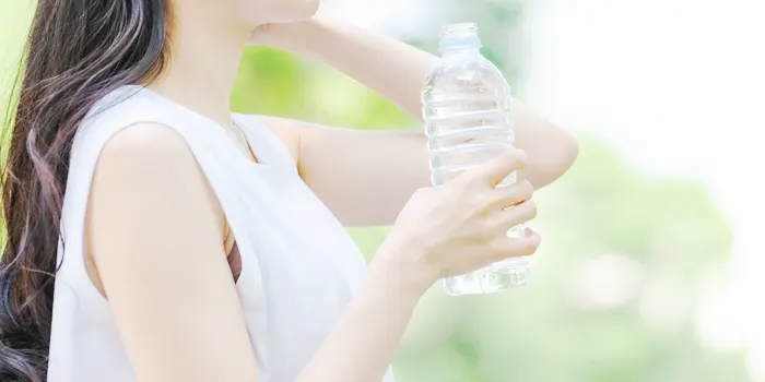 シリカ水はコンビニで買える？ファミマ・セブン・ローソンを徹底調査 シリカ水で得られる美容効果・健康効果・ダイエット効果を解説