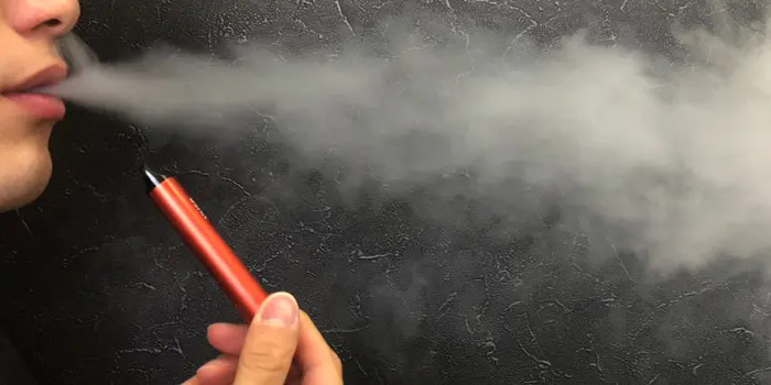 VuseGo(ビューズゴー)のスイカベリーを吸う時の画像