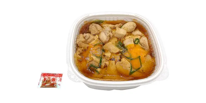 だし香る岩手県産菜彩鶏肉の親子丼の画像